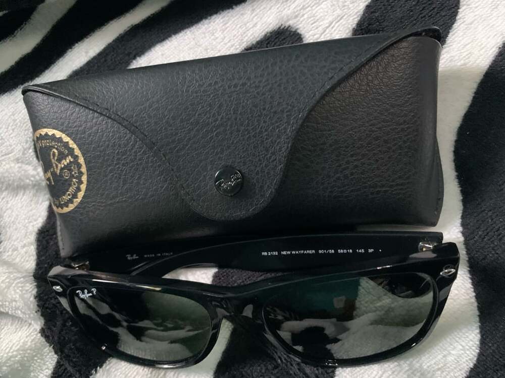 Ray-Ban New Wayfarer RB2132 Size 58-18 Black Polarized Sunglasses